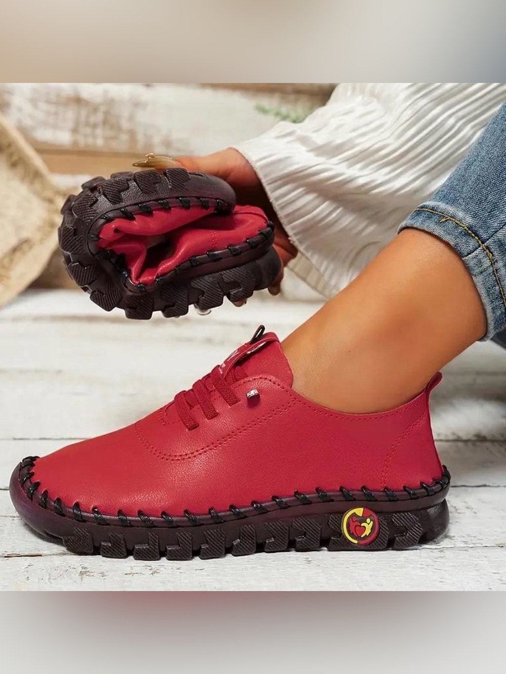 Burgundy leather lace up shoes with a chunky sole size
43 women 11